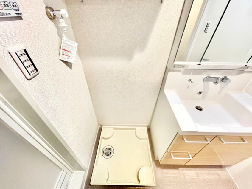 洗濯機置場 ゼファー　四辻