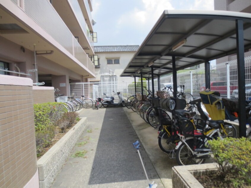 駐輪場 カルム千里丘