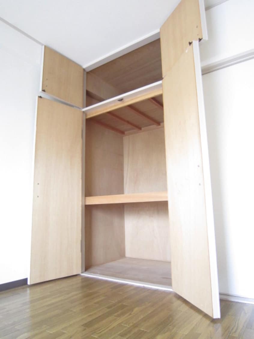 収納 エザーンスあおい