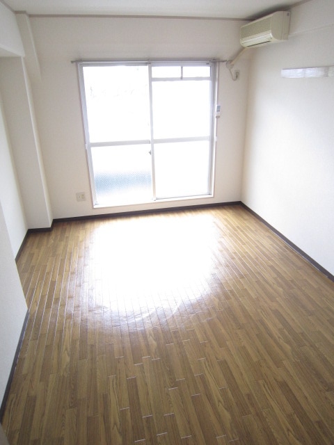 居室 エザーンスあおい