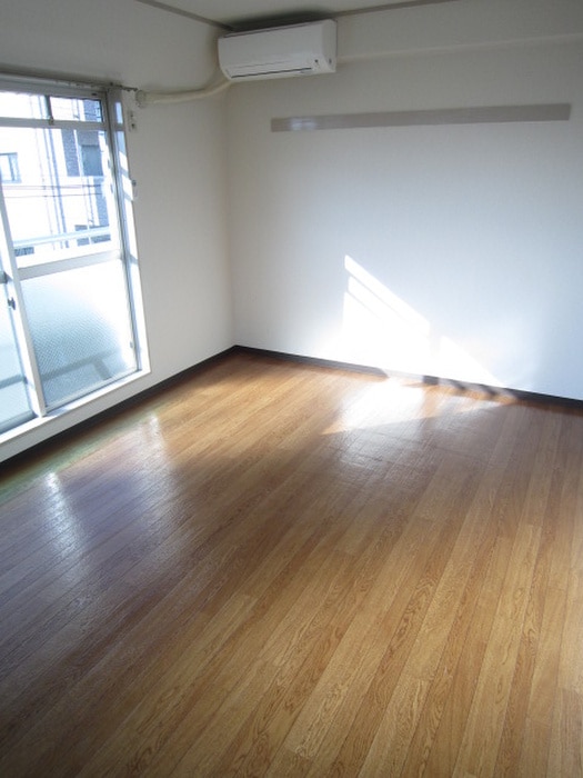 居室 エザーンスあおい