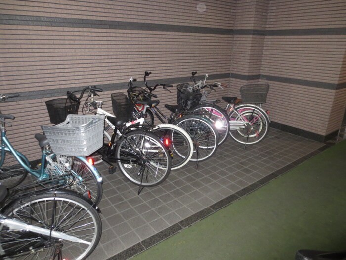駐輪場 アレマ－ナ北加賀屋