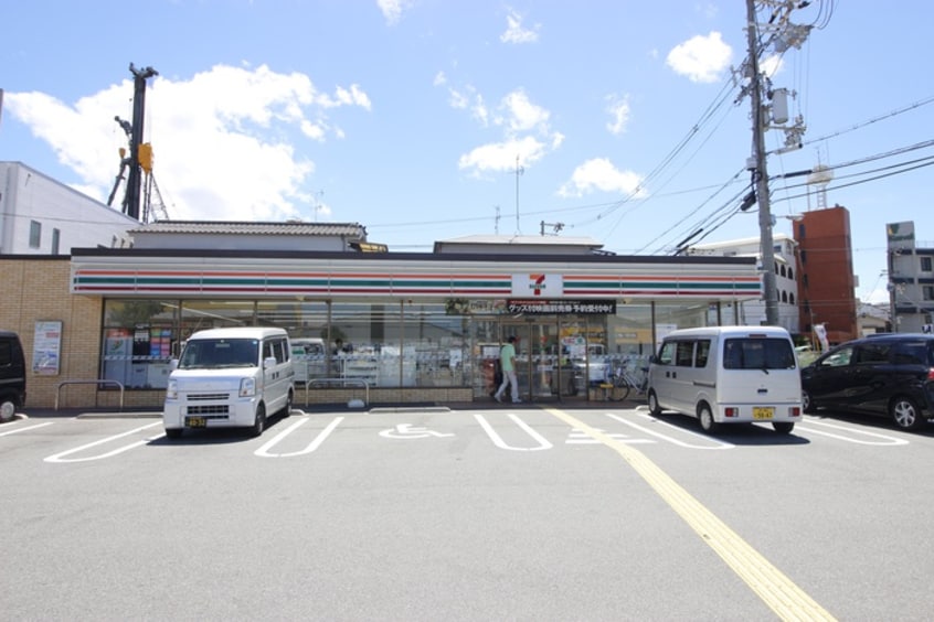 セブンイレブン大阪北加賀屋１丁目店(コンビニ)まで220m アレマ－ナ北加賀屋