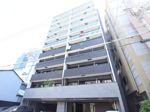 ｽﾜﾝｽﾞｼﾃｨ梅田ｳｴｽﾄ(203)