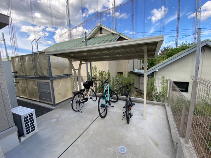 駐輪場 GL Plus HIGASHIYAGURA