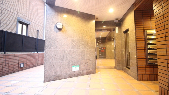 エントランス部分 エ－デル阪部