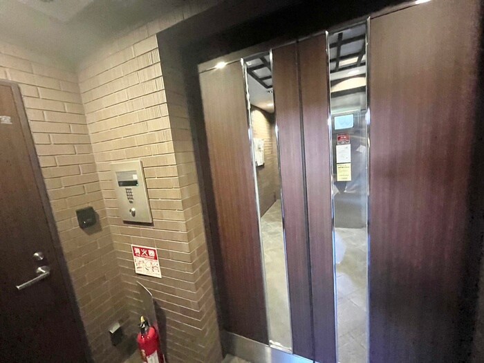 エントランス部分 ＳＷＩＳＳ京都堀川ＷＥＳＴ