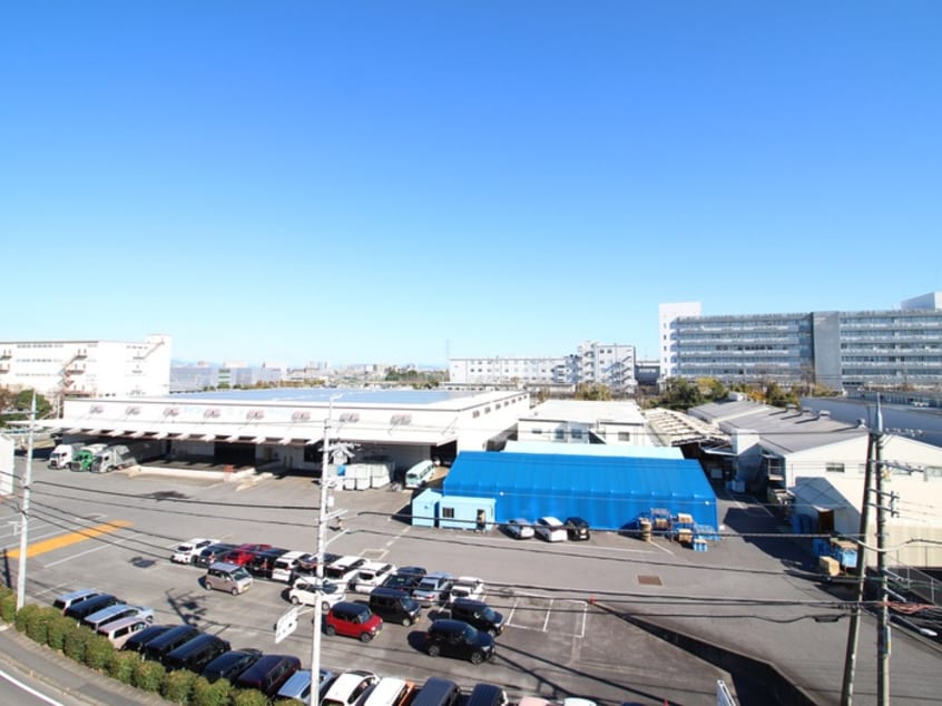 室内からの展望 ピュア・ドミトリーシミズ