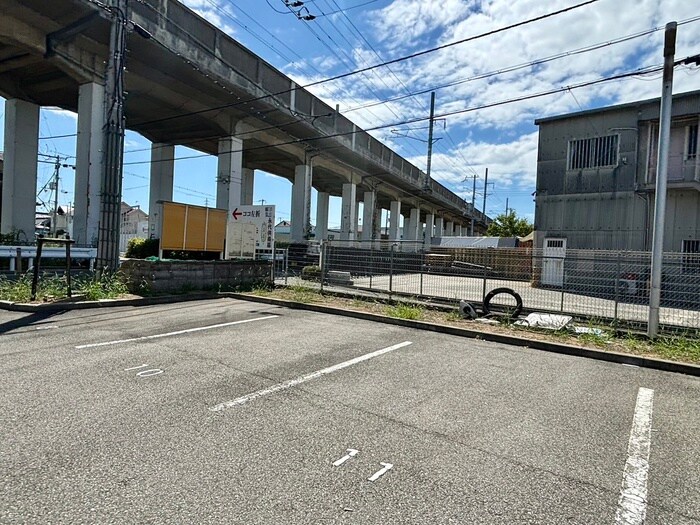 駐車場 メルベ－ユ神戸