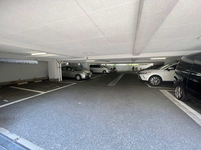駐車場 リバ－サイド青谷