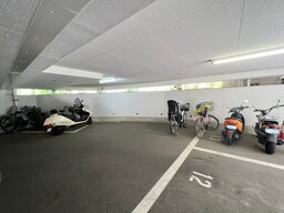 バイク置き場