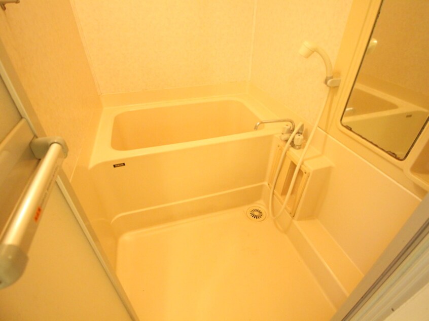 バス／シャワールーム等 リバ－サイド青谷