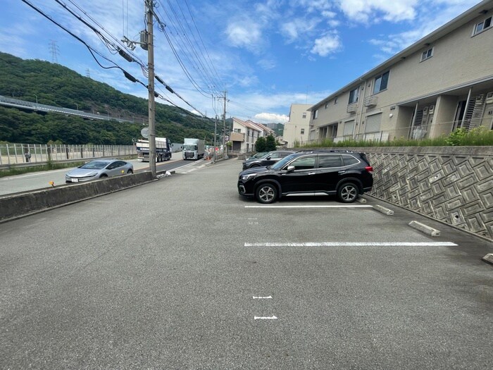 駐車場 アントルメ