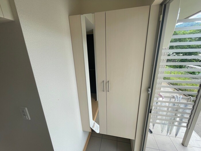 靴箱 アントルメ