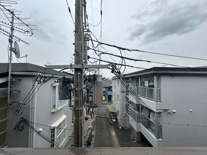 室内からの展望 ハイツ日野