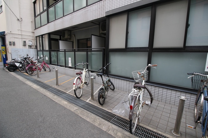 駐輪場 レバンガ西本町AP