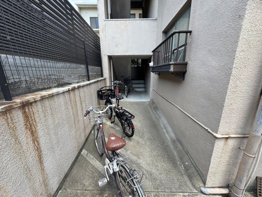 駐輪場 第一甲南フラット