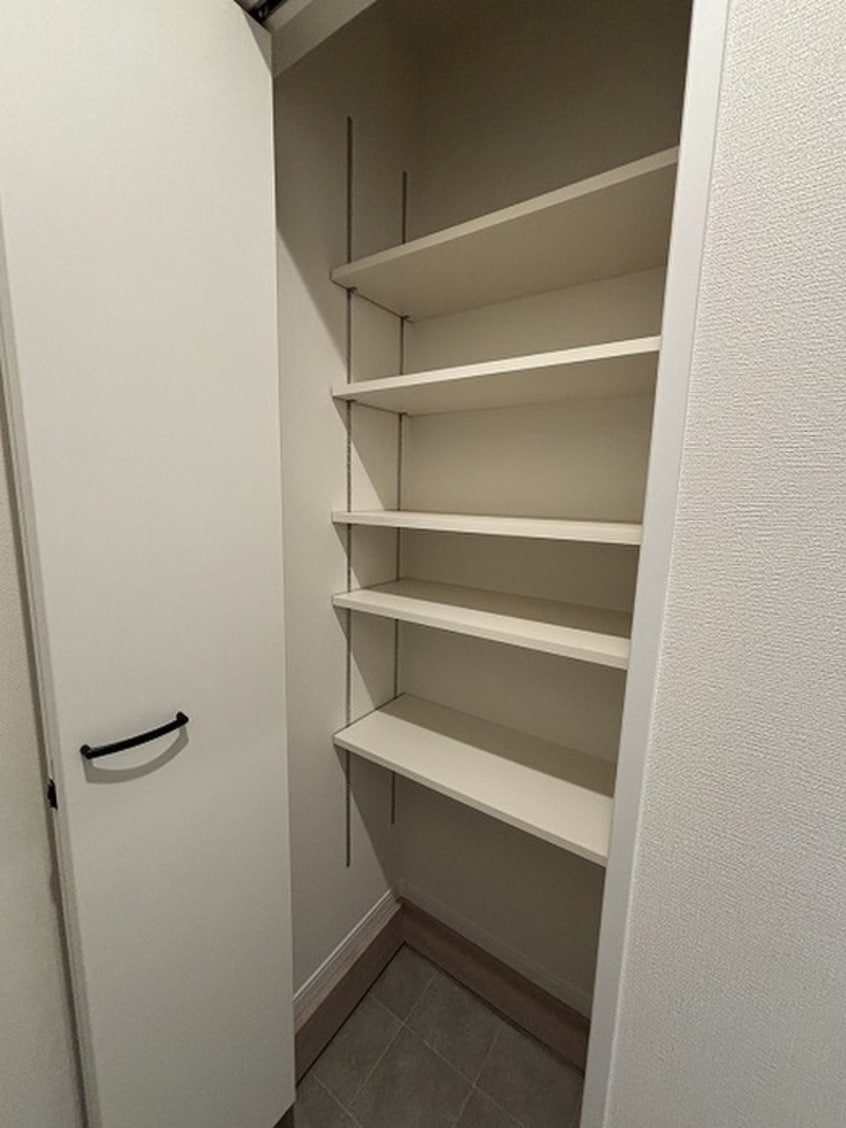 靴箱 セレニティ大池町A棟