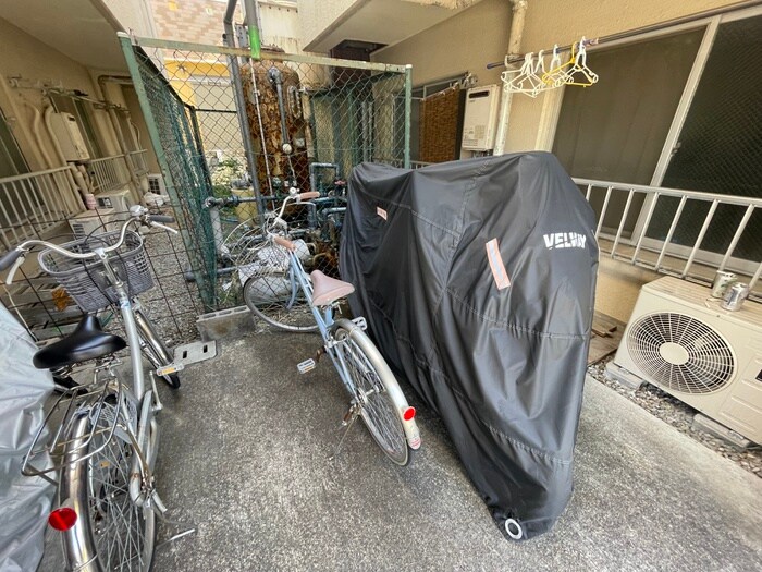 バイク置き場 スカイコート