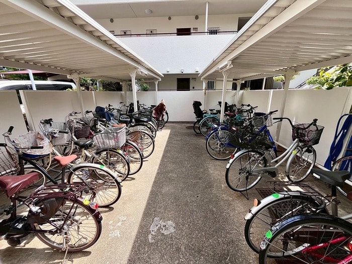 駐輪場 イトーピア灘KITANO(407)