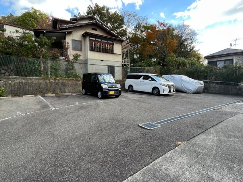 駐車場 エレーナ山手