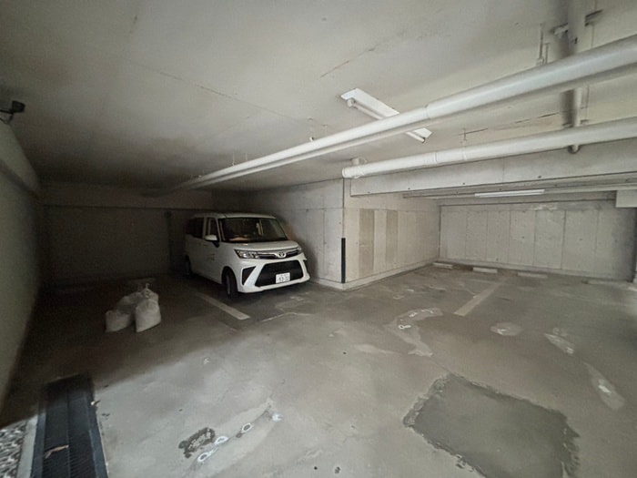 駐車場 アレグレス