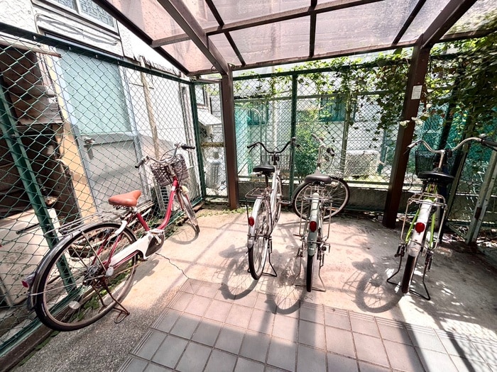 駐輪場 シャルムメゾン塚本