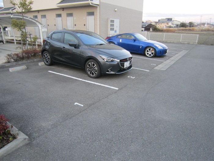 駐車場 チェリ－ド－レ