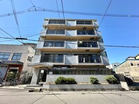 サンシャイン三津屋