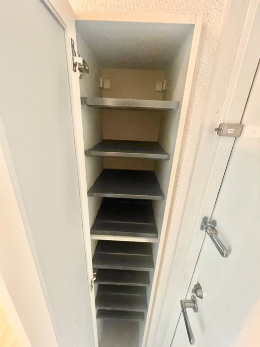靴箱 フオンテ－ヌ曽根