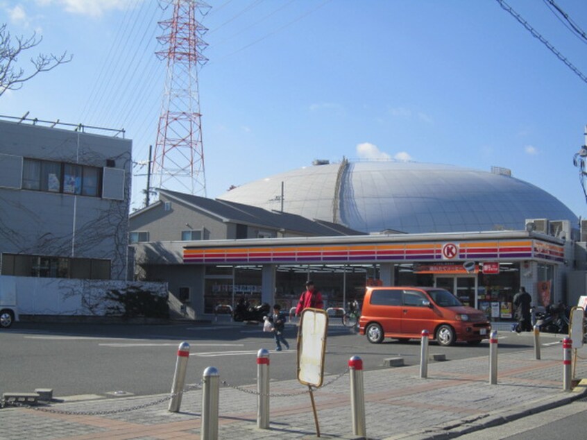 ファミリーマート(コンビニ)まで727m ソレイユ・道