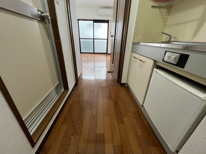 廊下 プレステ－ジ岩本