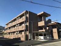 ＯＮ　ＴＨＥ　ＲＯＡＤ