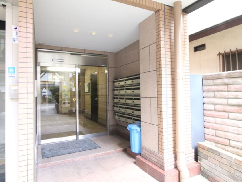 エントランス部分 サンプラザ三越