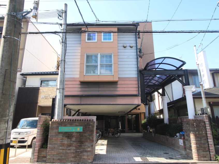 外観写真 サンプラザ三越