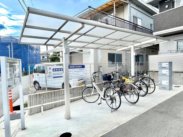 駐輪場 ベルフィオーレ平田
