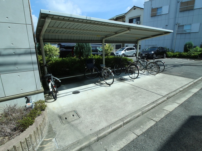 駐輪場 グラ－ス・ジェルメ