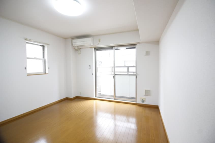 居室 グラ－ス・ジェルメ