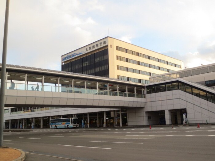 大阪国際空港(公園)まで1500m カルパ石橋