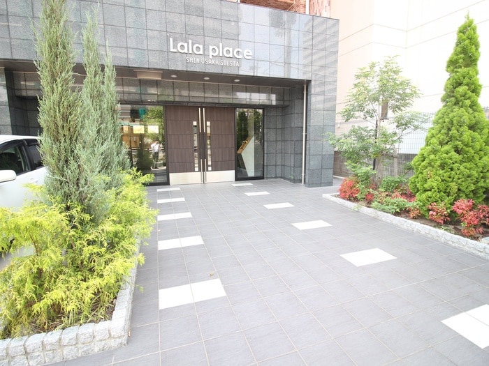 エントランス部分 ﾗﾗﾌﾟﾚｲｽ新大阪ｼｴｽﾀ(404)