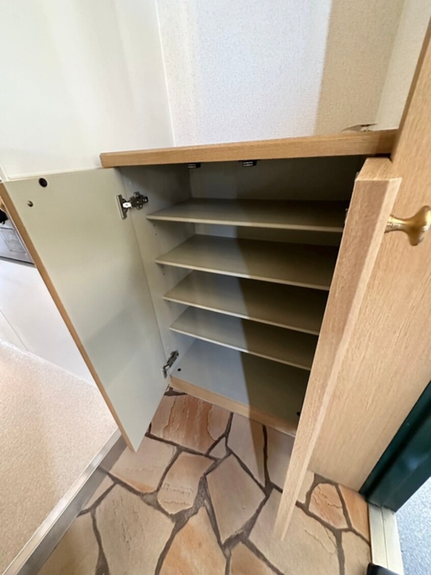 靴箱 ヒ－リングコ－ト御所西