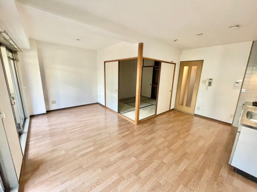 居室 サニ－コ－ト鷹取