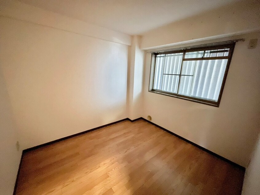 居室 サニ－コ－ト鷹取