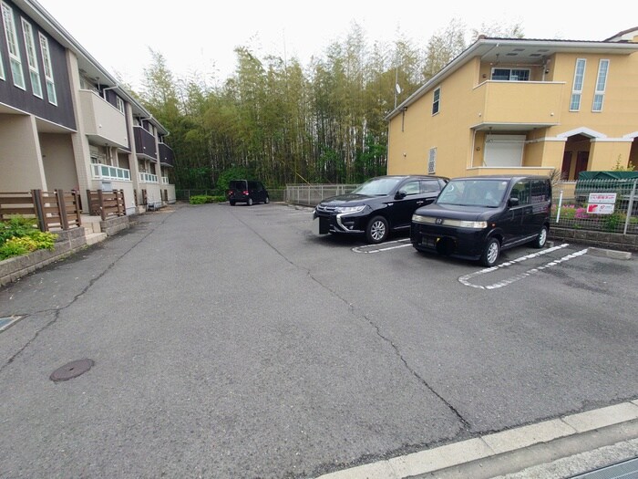 駐車場 サンシテイ