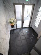 エントランス部分 ウィズユ－