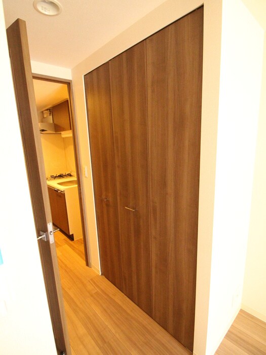 収納 プレサンス三宮ポルト（905）