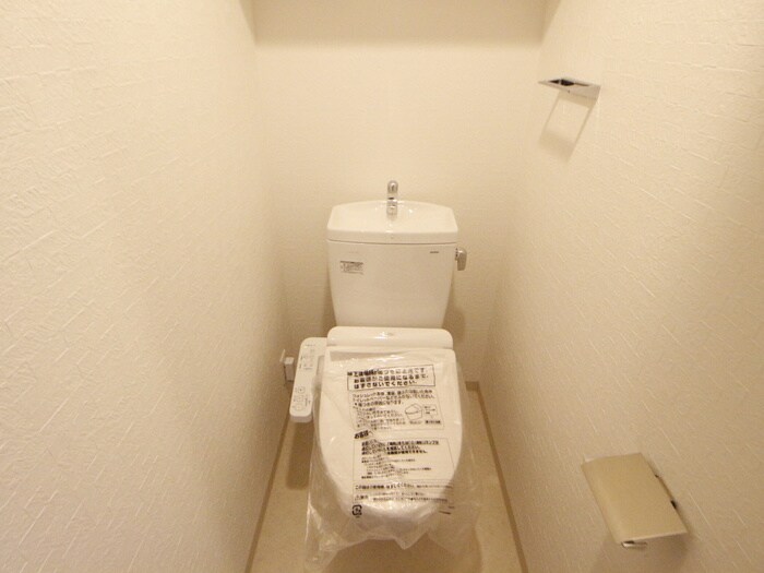 トイレ ｴｽﾃﾑｺｰﾄ難波ｻｳｽﾌﾟﾚｲｽⅦﾘｱﾝ(102)