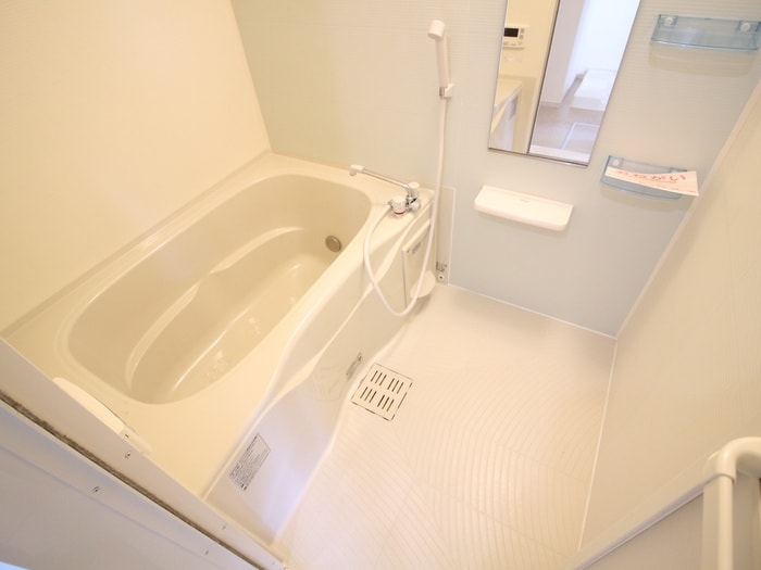 バス／シャワールーム等 茶園館