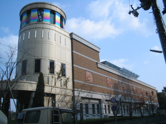 手塚治虫記念会館(美術館/博物館)まで510m タウンハウス宝塚Ⅱ