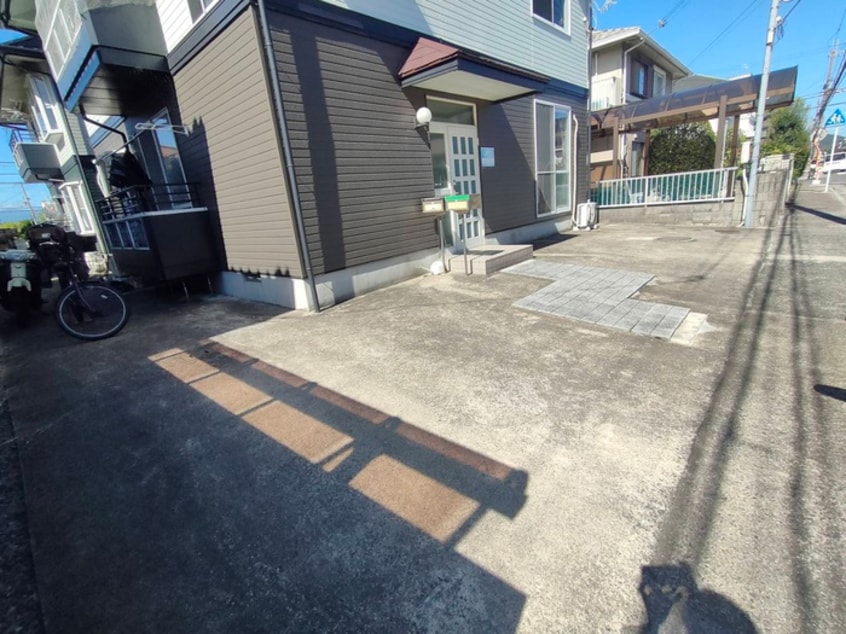 駐車場 ファミール　1
